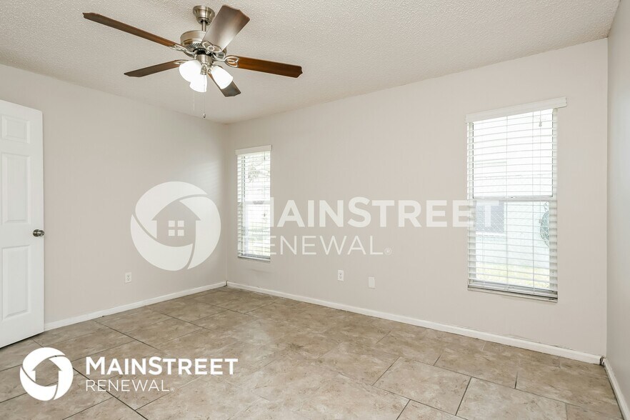Building Photo - 625 Regency Way