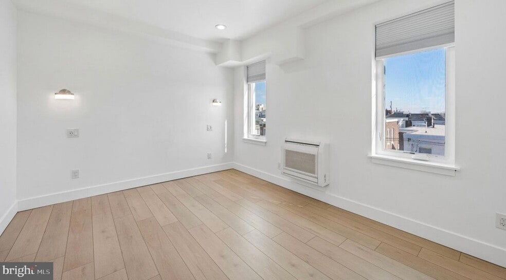 Building Photo - 633 N 64th St