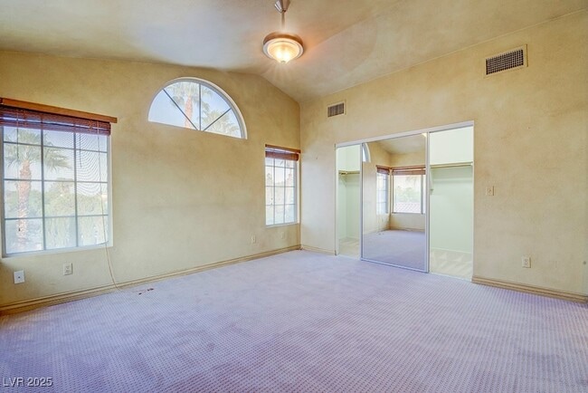Building Photo - 2394 Millcroft Dr