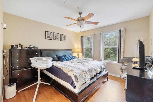 Building Photo - 6926 W Sample Rd