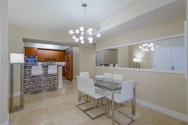 Building Photo - 3101 S Ocean Dr
