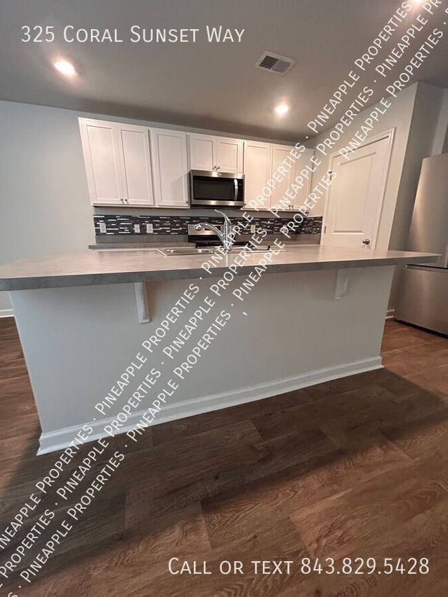 Building Photo - 325 Coral Sunset Wy