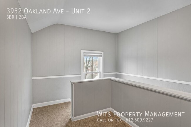 Building Photo - Charming 3Bed/2Bath Unit in South Minneapolis