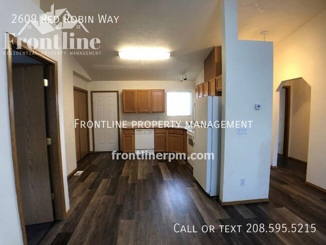 Building Photo - 2609 Red Robin Way
