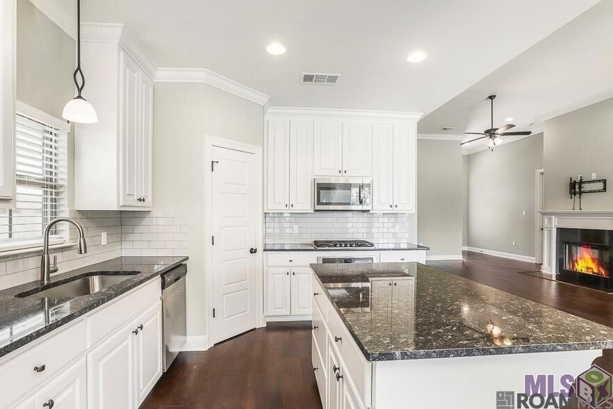 Building Photo - 39307 Copperwood Ave