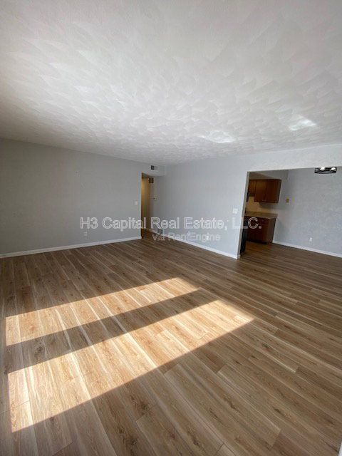 Building Photo - 130 Brookview Dr