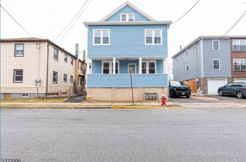 Building Photo - 676 Clarkson Ave
