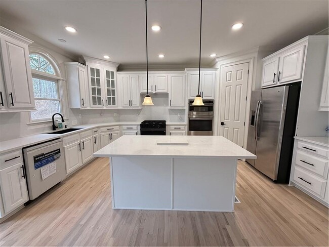 Building Photo - 1570 Briergate Dr