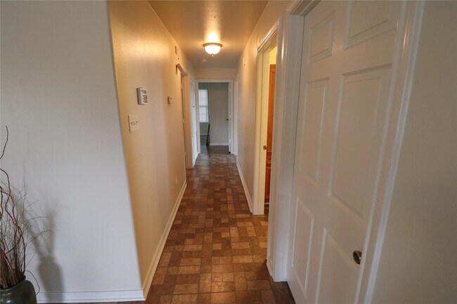 Building Photo - 1513 Cage St