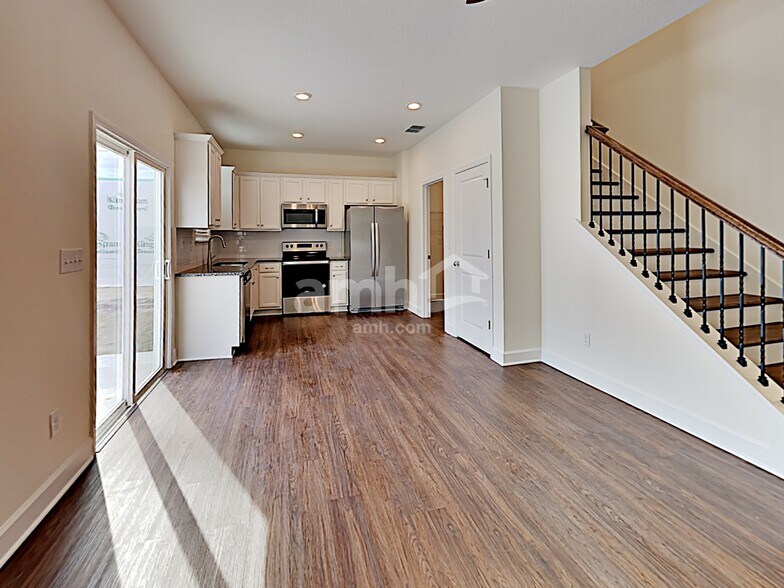 Building Photo - 10323 Marsh Edge Ct