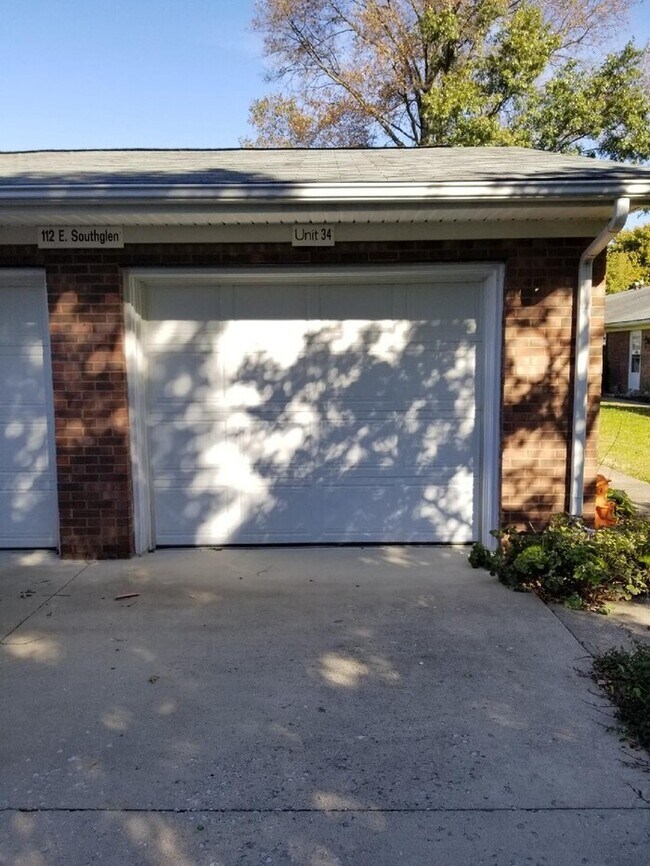 Building Photo - $99 Mother's Day Special - Large 3 Bedroom, 2 Baths and *Pets Welcome!!!