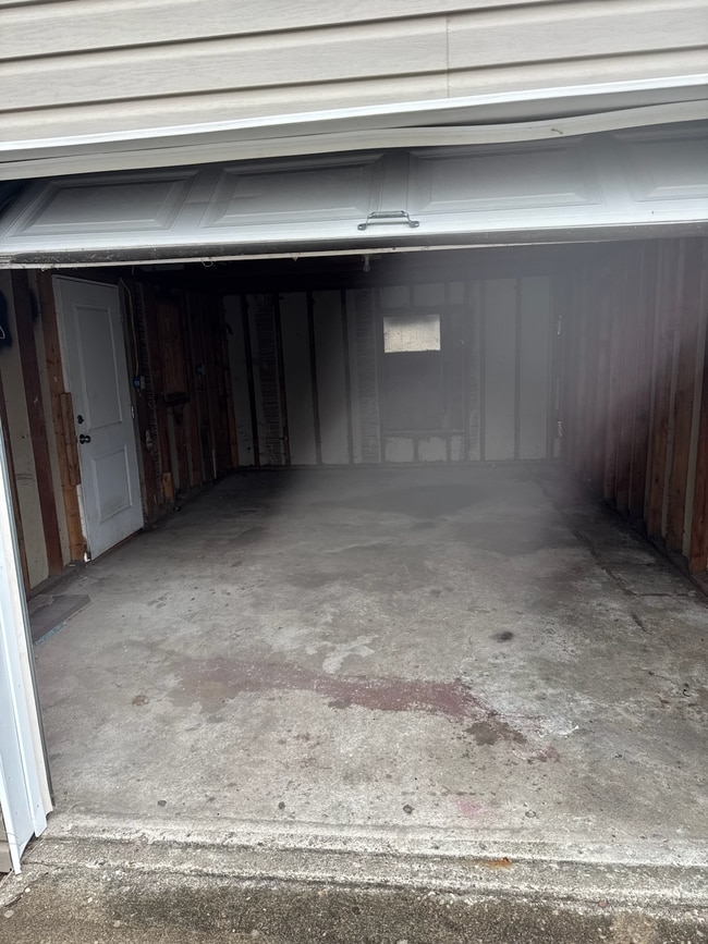 Building Photo - 1905 Sheffield St