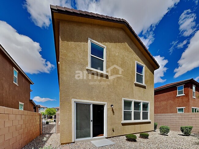 Building Photo - 9260 S Park St