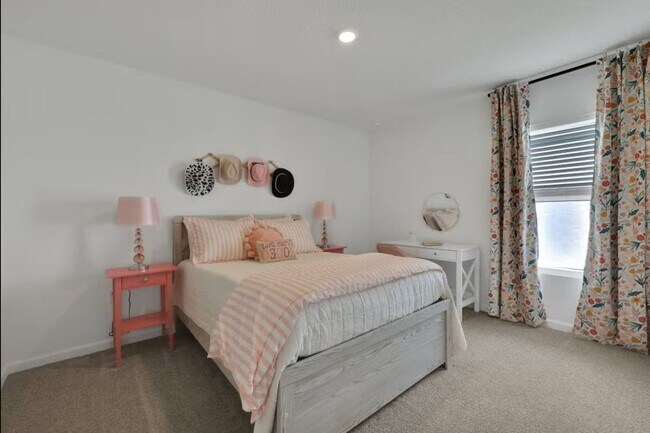 Building Photo - New Construction Rental, Conveniently Located near Cathedral Oak & First Coast Expressway