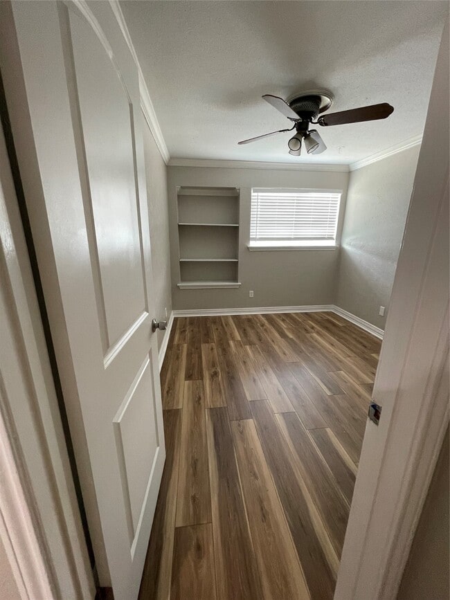 Building Photo - 10315 Sommerville Ave