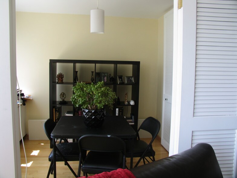 Dining area/study - 1700 E 56th St