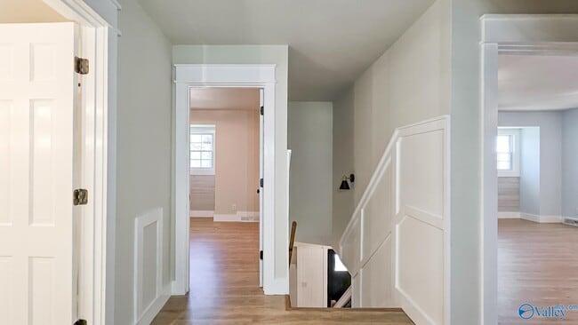 Building Photo - 4033 Lucerne Dr SE