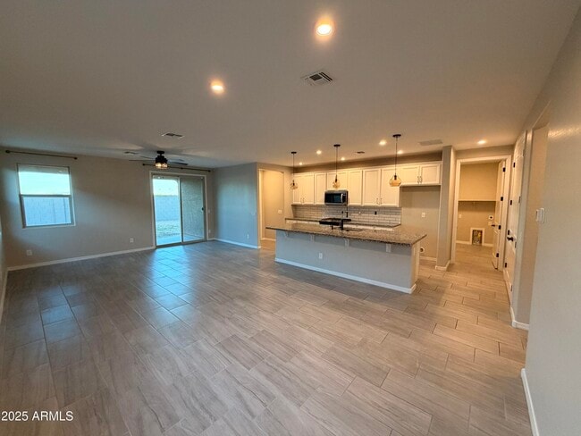 Building Photo - 19128 W Solano Dr