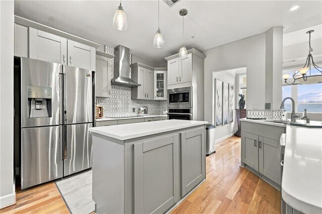 Building Photo - 3334 Peachtree Rd NE