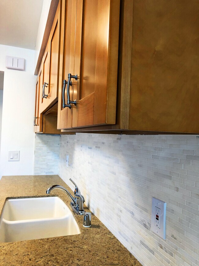 Custom tile in kitchen - 1925 46th Ave