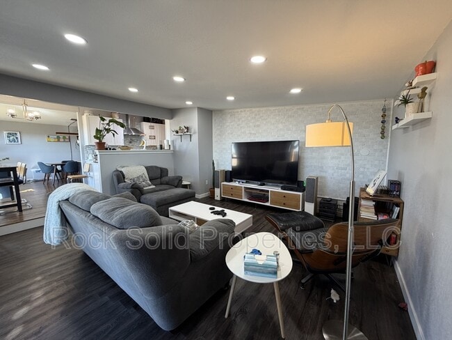 Building Photo - 3143 Green Valley Rd