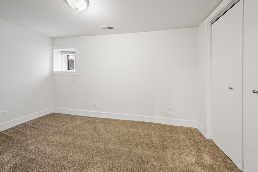 Building Photo - 3614 N Hoyne Ave
