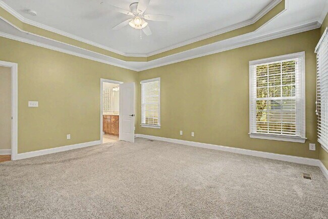 Building Photo - Spacious and Move-in Ready 4-Bedroom in Cary!