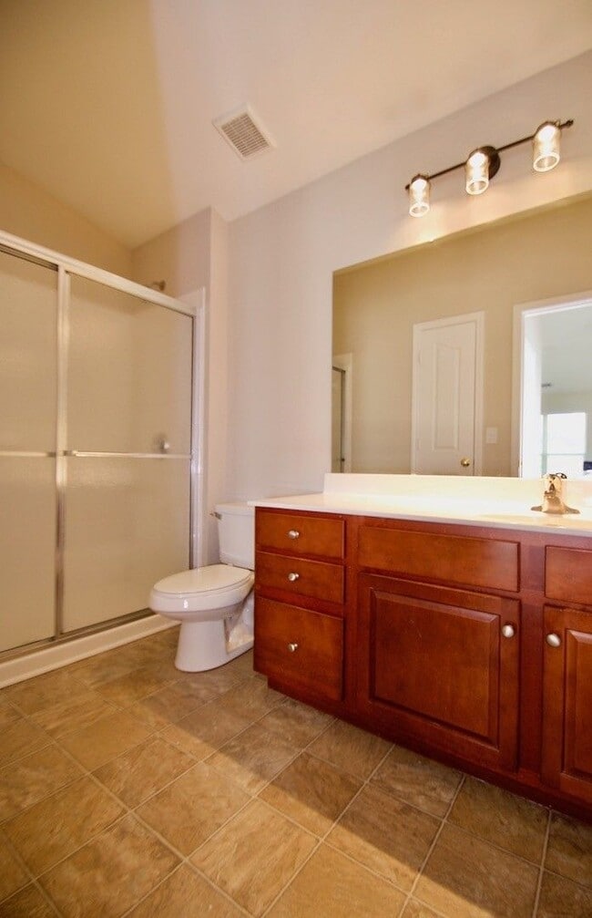 Building Photo - 2-Bedroom Cornelius Condo with Garage + Easy Access to Greenway