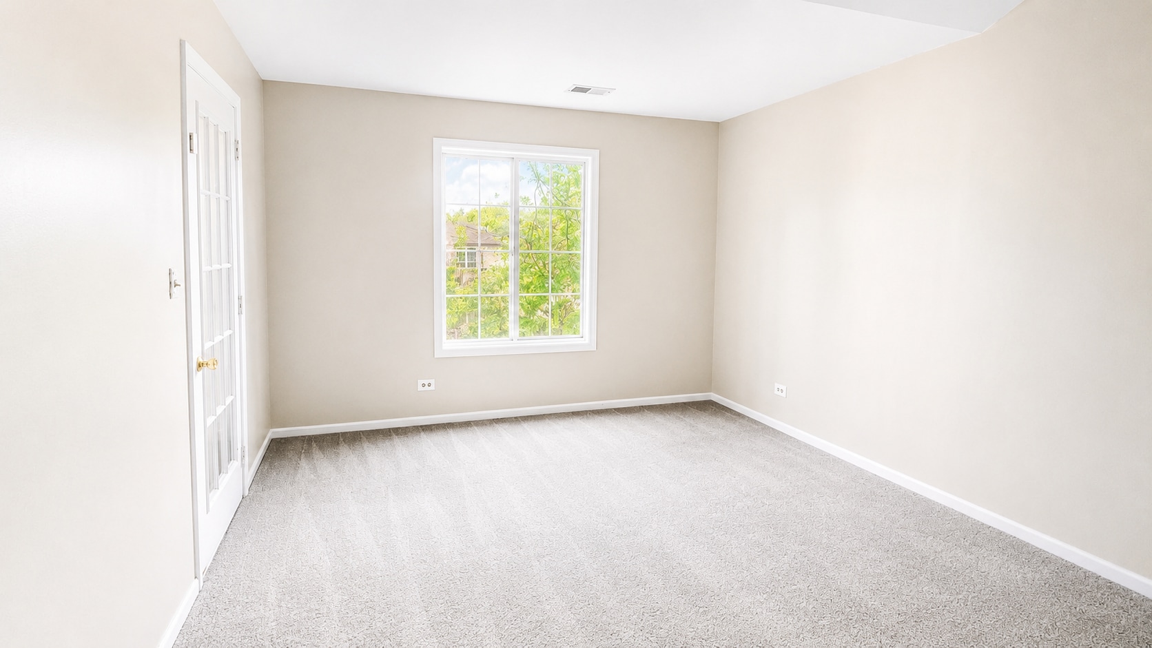 Building Photo - 1721 Chesapeake Ln