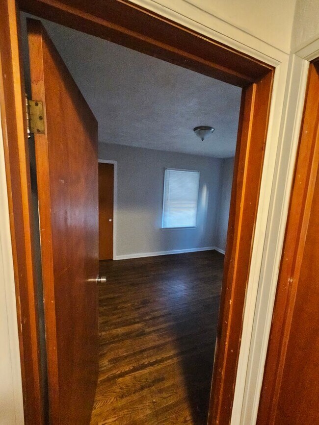 Building Photo - 4239 Asbury Dr
