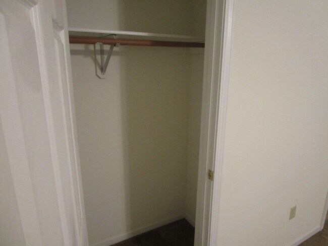 Building Photo - 2412 Calder Ct