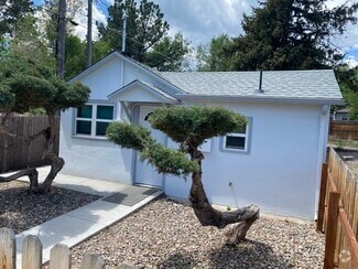Building Photo - 423 Cheyenne Blvd