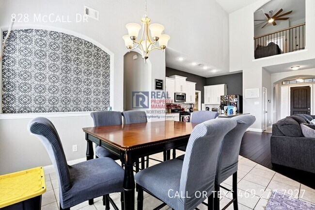 Building Photo - 828 McCall Dr