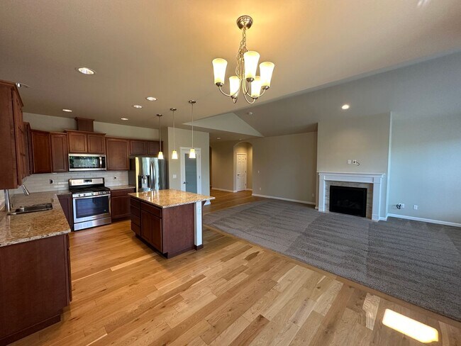 Building Photo - 9546 6th Way SE