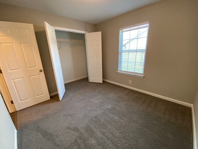 Building Photo - 118 Hydrangea Rd