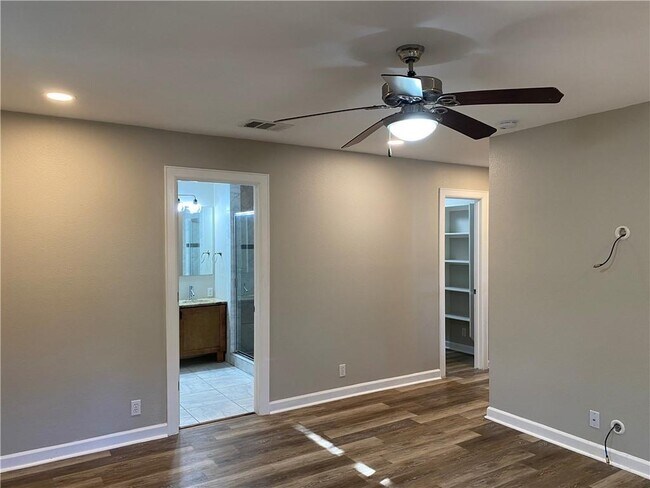 Building Photo - 1514 Betty Jo Dr