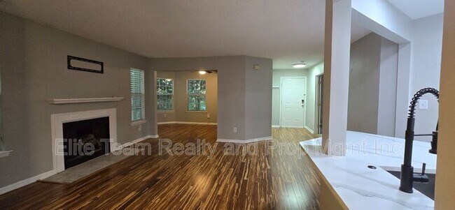 Building Photo - 6039 Gray Gate Ln