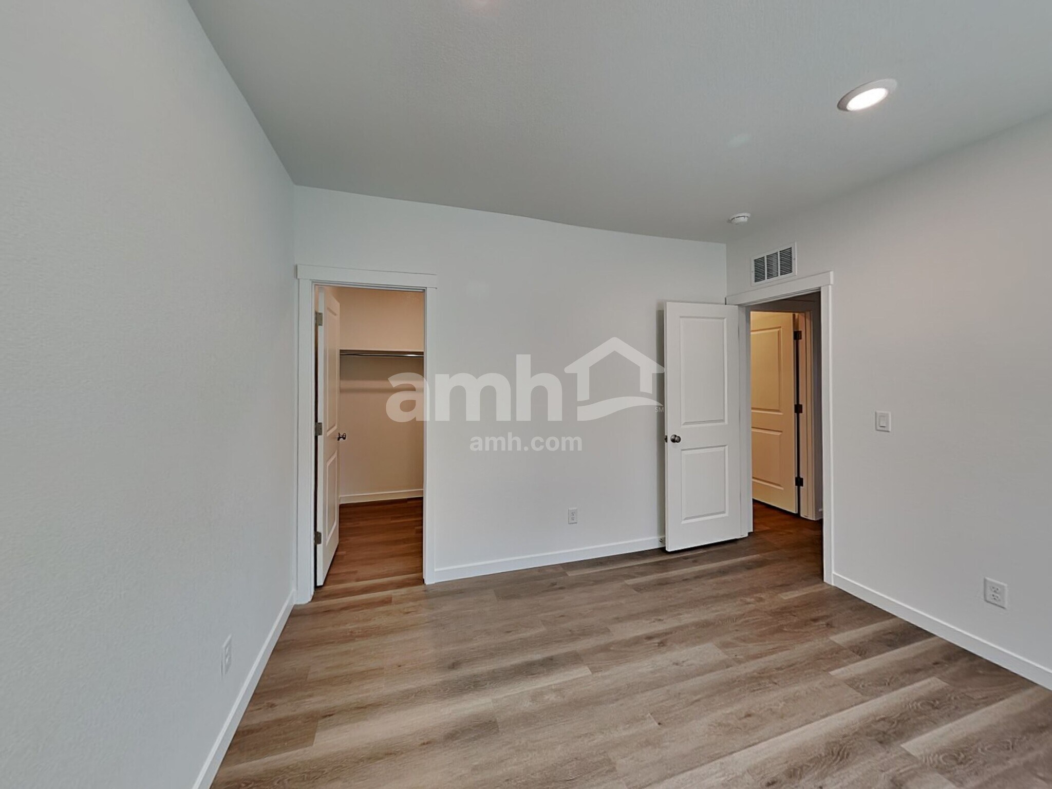 Building Photo - 26141 E Calhoun Pl