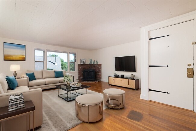 Building Photo - 660 Jerusalem Rd