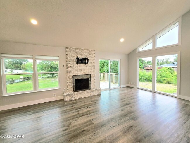 Building Photo - 7248 Shady Dr