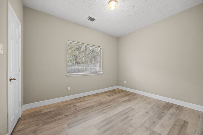 Building Photo - Updated 4-Bedroom Conroe Rental with Cul-De-Sac Privacy in Hunters Glen