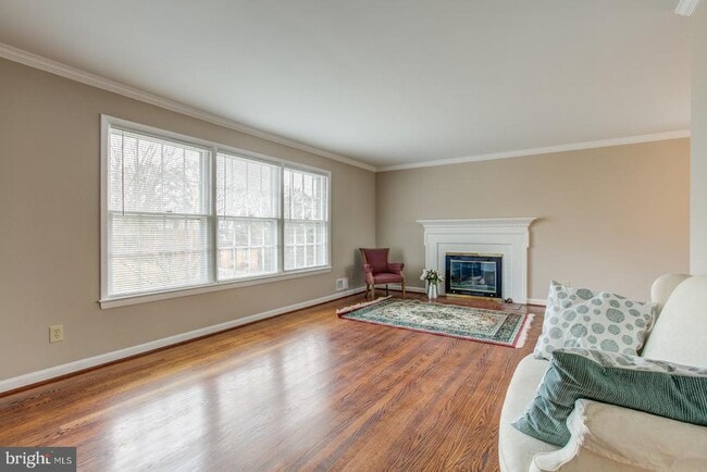 Building Photo - 8414 W Boulevard Dr