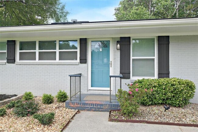 Building Photo - 2663 Forrest Rd