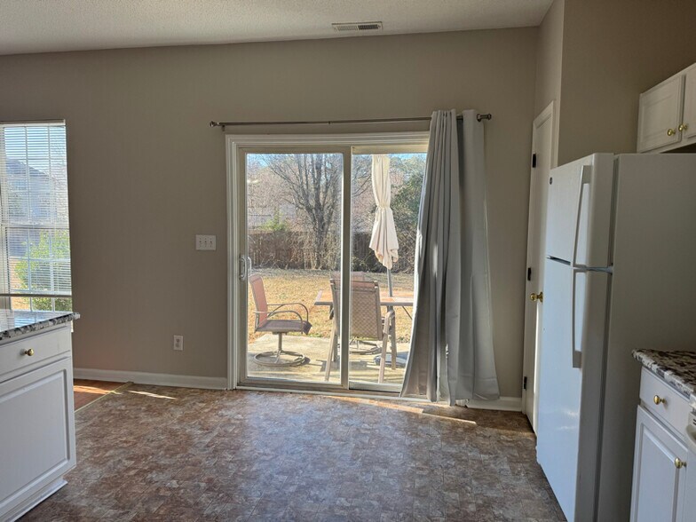 Building Photo - 109 Weststone Blvd