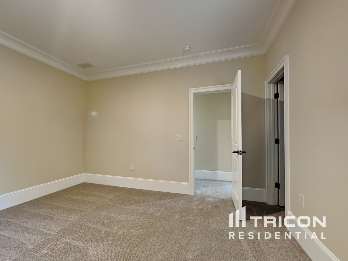 Building Photo - 2907 Wynnewood Dr