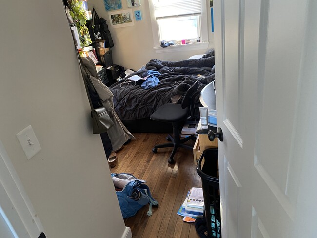 Building Photo - 1334 W Taylor Ave