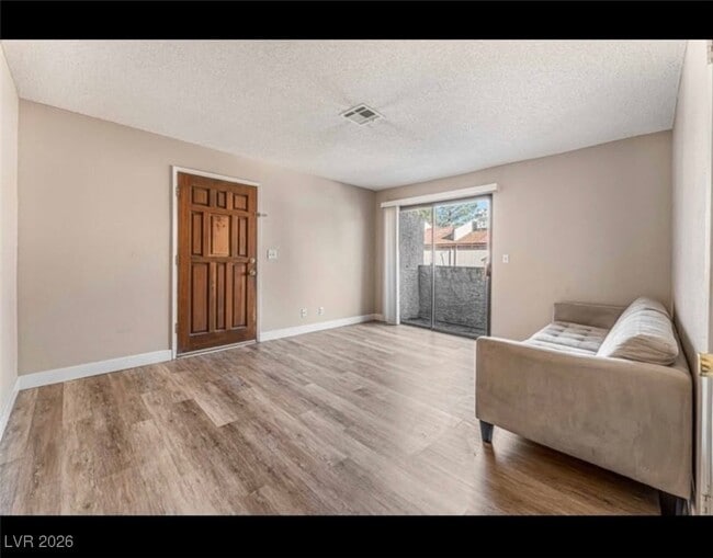 Building Photo - 5264 Child Ct