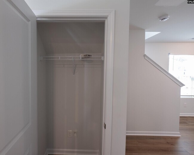 Building Photo - 312 Braemar Dr