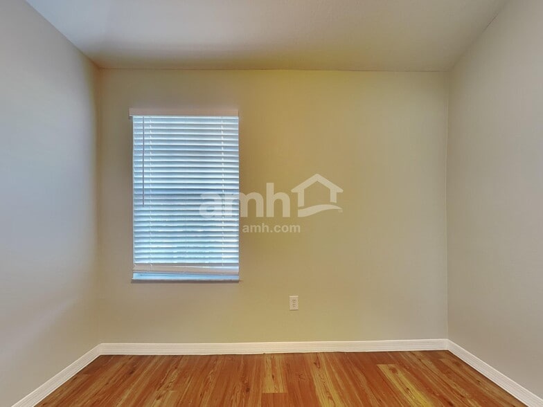 Building Photo - 9103 Crystal Commons Way