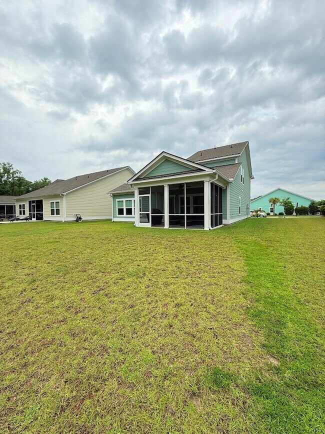 Building Photo - 887 Summer Starling Pl